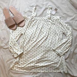 🐰LOFT Cold Shoulder Top🐰